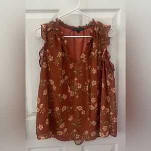 Fall style floral blouse, lightweight size Lg